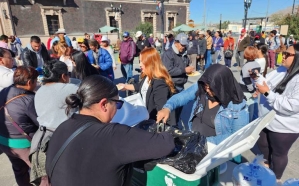 Repartiendo alimentos