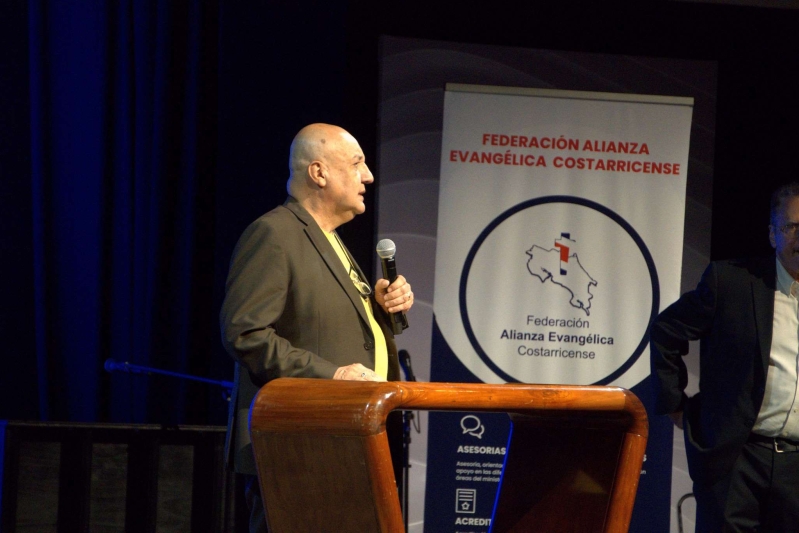 Pastor Ronald Vargas