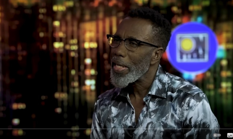 Winford Williams presentador de TV de Jamaica