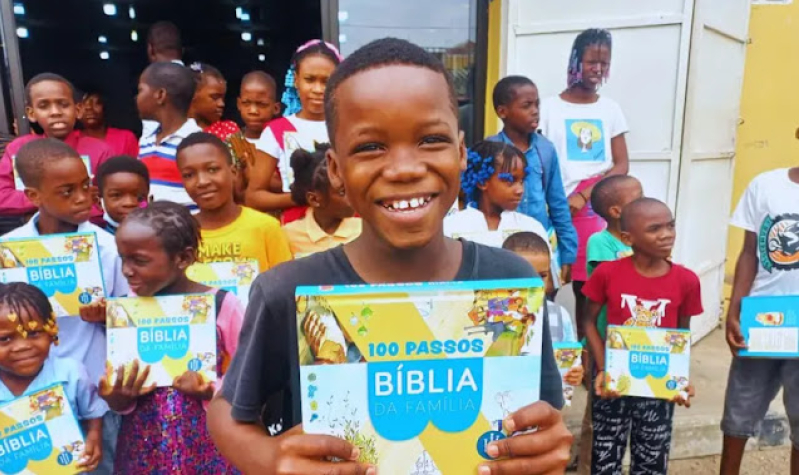 Brasil más Biblias distribuidas