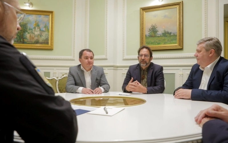 Jan Wessels y Denys Shmyhal