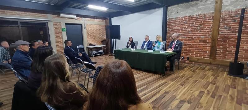 Directivos de CSW en México