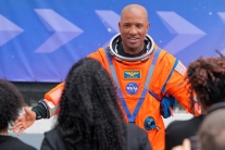 Piloto Victor Glover de la NASA