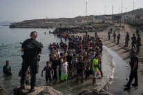 Migrantes marroquíes en Ceuta, España