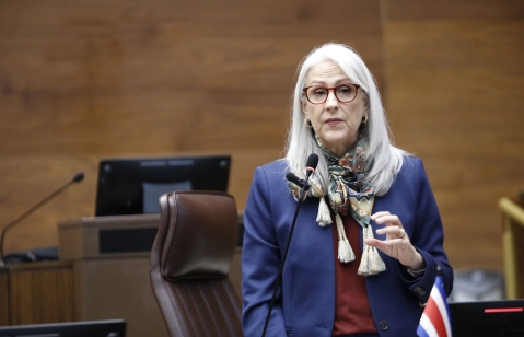 Diputada Abril Gordienko