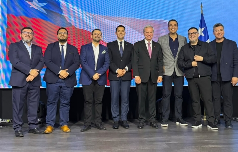 José Antonio Kast junto a los diputados cristianos