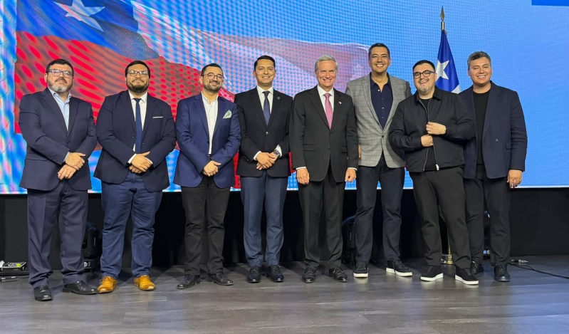 José Antonio Kast junto a los diputados cristianos