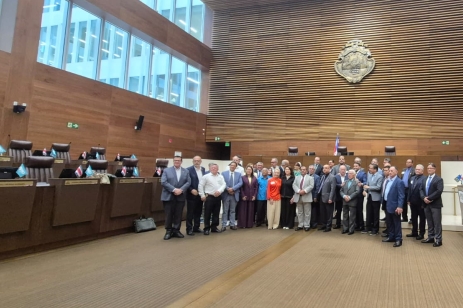 Líderes evangélicos visitan Asamblea Legislativa