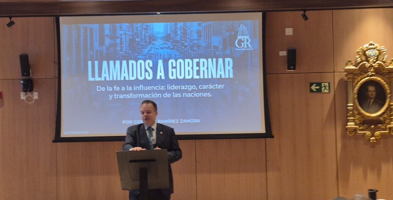 Líderes evangélicos visitan Asamblea Legislativa