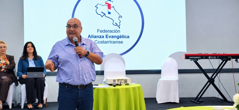 Pastor Ronald Vargas FAEC