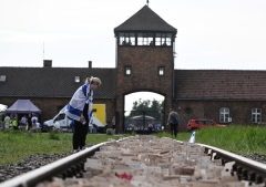 Sobrevivientes al Holocausto se reunieron en Auschwitz