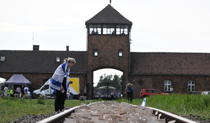 Sobrevivientes al Holocausto se reunieron en Auschwitz