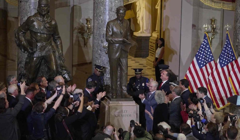 VIDEO: Congreso estadounidense devela estatua del evangelista Billy Graham