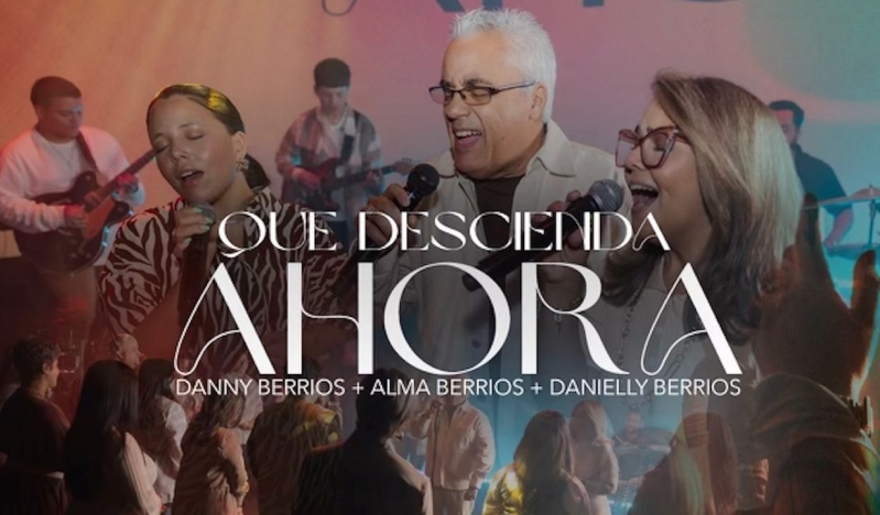 Danny Berrios presenta canción a dúo con su esposa e hija