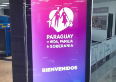 Controversiales carteles con mensaje provida desatan debate en Paraguay