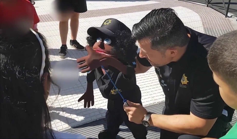 VIDEO: Un proyecto de prevención infantil es liderado por una inspiradora marioneta
