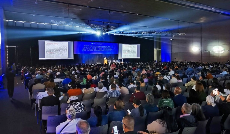 Avance 2024: La revolución de la IA llega a las iglesias en Bogotá y el mundo
