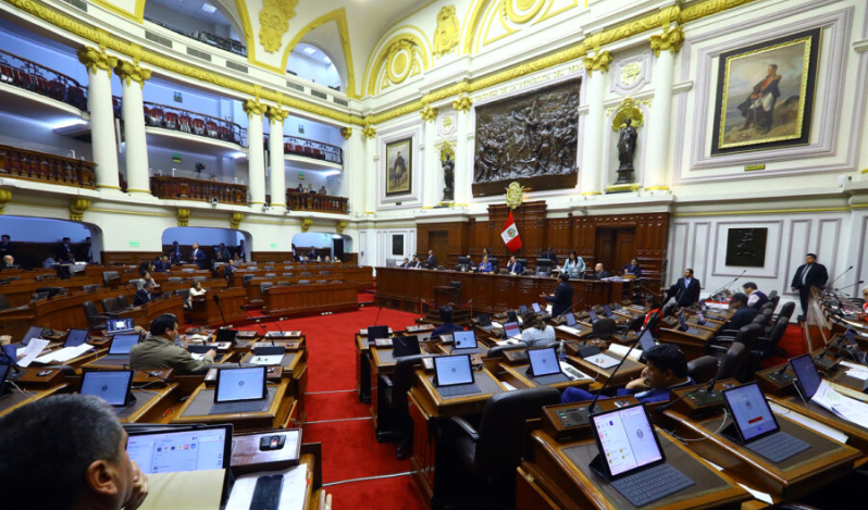 El Congreso peruano debate sobre unión civil entre personas del mismo sexo