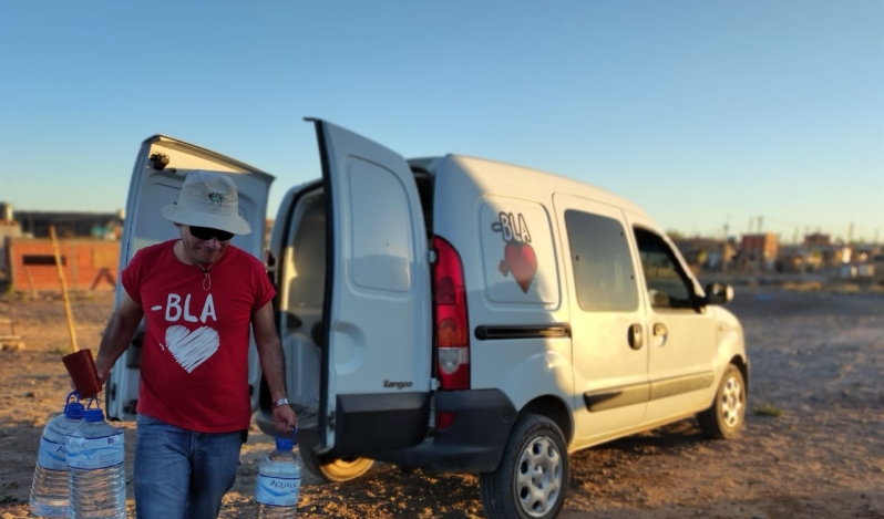 Ola de calor en Argentina: Organizaciones cristianas reparten agua potable a los más vulnerables