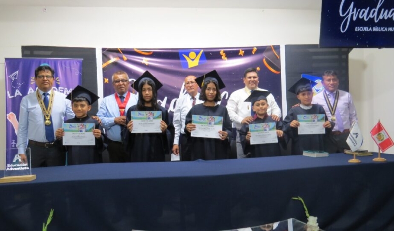 Innovador programa en Perú combina educación académica con enseñanzas bíblicas