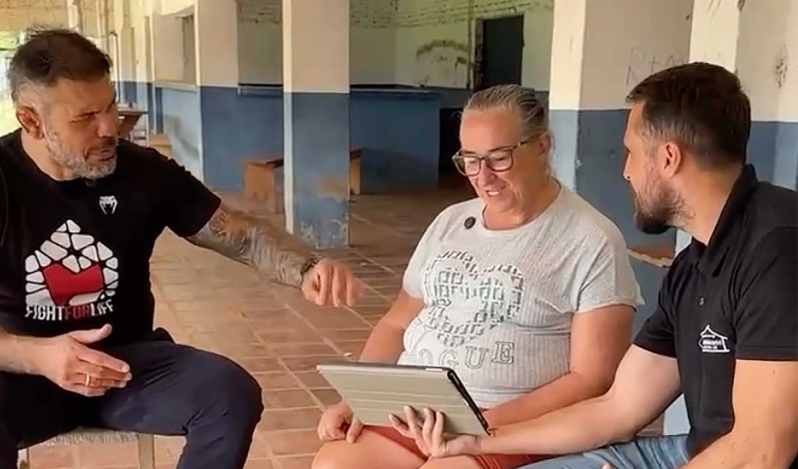 Minotauro Nogueira y la Alianza Evangélica reconstruyen hogares en Brasil