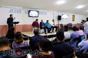 Pastores evangélicos de Hidalgo intercambian posturas teológicas en foro doctrinal