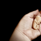 Alcalde brasileño impone nueva norma sobre el aborto en adolescentes y genera controversia legal