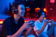 Jóvenes cristianos llevan mensaje de fe a los mundos virtuales de Minecraft, Roblox y Fortnite