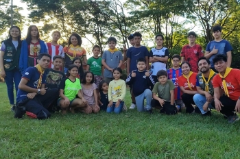 Jóvenes cristianos dedican un año de su vida al servicio comunitario en Ciudad del Este, Paraguay