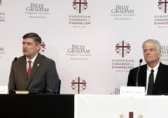 ‘Los evangelistas jóvenes necesitan ser alentados’, dice Franklin Graham durante Congreso Europeo de Evangelismo
