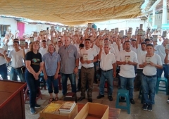 Distribuyen más de mil Biblias en prisión hondureña