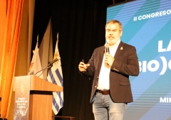 Miklos Lukacs advierte en Montevideo sobre los riesgos del transhumanismo y el cientificismo