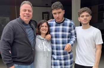 Inclusión y fe: adolescente con autismo severo es bautizado en ceremonia especial