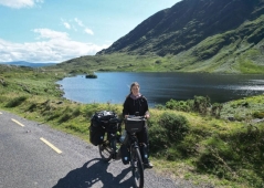 Youtuber cristiana alemana recorre Europa en bicicleta buscando unidad entre creyentes