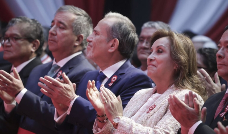 Presidente Dina Boluarte acude a ceremonia de Acción de Gracias de iglesias evangélicas en Perú