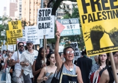 Es una política al revés cuando los países árabes están contra Hamás y (algunos) países europeos están a favor