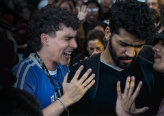 Copacabana se convierte en altar de adoración durante jornada evangelística juvenil