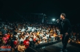 Miles de jóvenes se humillan ante Dios en un masivo evento cristiano en República Dominicana