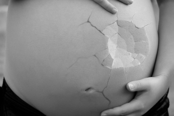 Boric acelera el debate sobre aborto a semanas de las elecciones