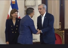 Pastor Víctor Tiburcio destaca la palabra de Dios como única certeza en el Palacio Nacional de República Dominicana