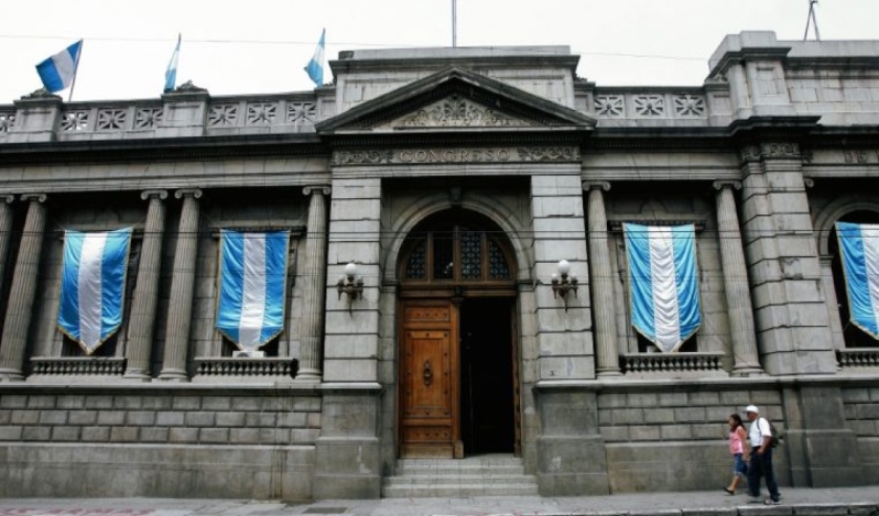 Congreso de Guatemala aprueba ley que exime a iglesias de presentar estudios de impacto ambiental