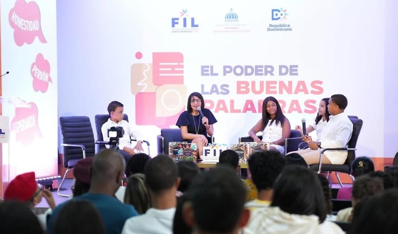 La fe se hizo presente en la Feria Internacional del Libro Santo Domingo 2025