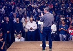 Will Graham predica en Toronto, anteriormente conocida como la 