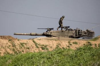 Israel y Hamás acuerdan alto al fuego en Gaza y pacto de rehenes mediado por Trump