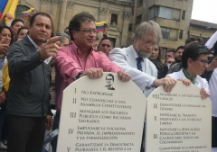 El emperador se ha vuelto loco: Amenazas de una Asamblea Nacional Constituyente en Colombia