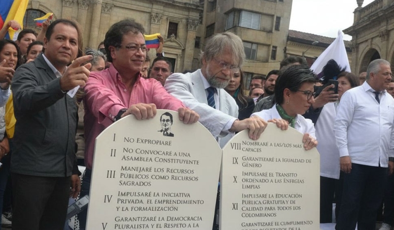 El emperador se ha vuelto loco: Amenazas de una Asamblea Nacional Constituyente en Colombia