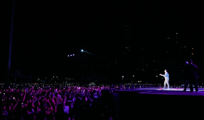 Multitudinario inicio del Festival Palau Rosario 2025 en el Monumento a la Bandera