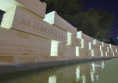 'Una gran nube de testigos': Baylor dedica monumento para honrar a personas esclavizadas que construyeron la universidad