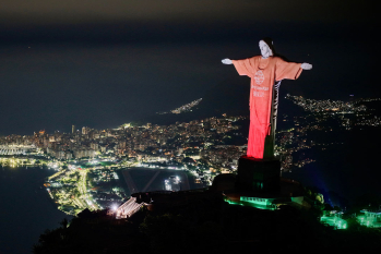 YouVersion celebra 1.000 millones de descargas con histórico evento de adoración global