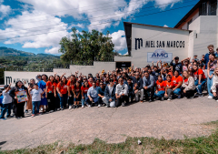 Miel San Marcos abre escuela para 349 niños y continúa su labor solidaria en Guatemala